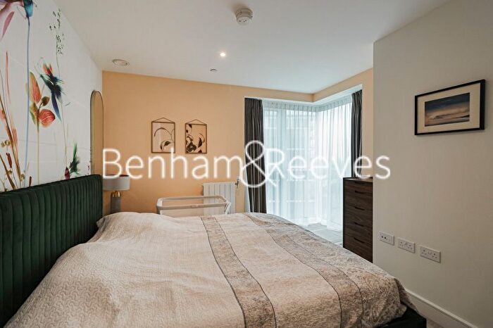 2 Bedroom Flat To Rent In Brigadier Walk, Royal Arsenal Riverside, SE18