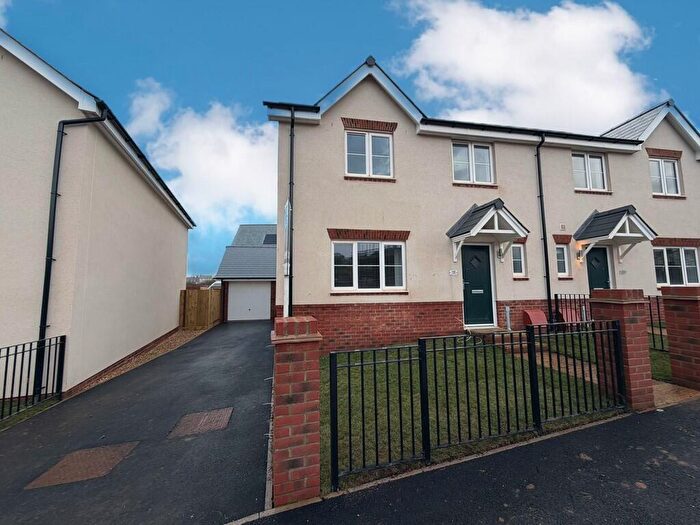 4 Bedroom Semi-Detached House To Rent In Brock Road, Exeter, EX2