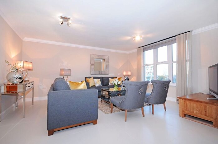 3 Bedroom Flat To Rent In St. Johns Wood Park, St Johns Wood, NW8