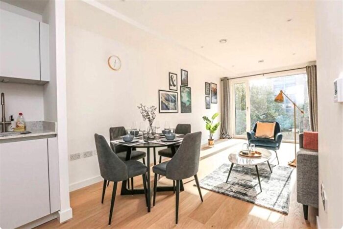 1 Bedroom Apartment To Rent In Eyre Court, N1