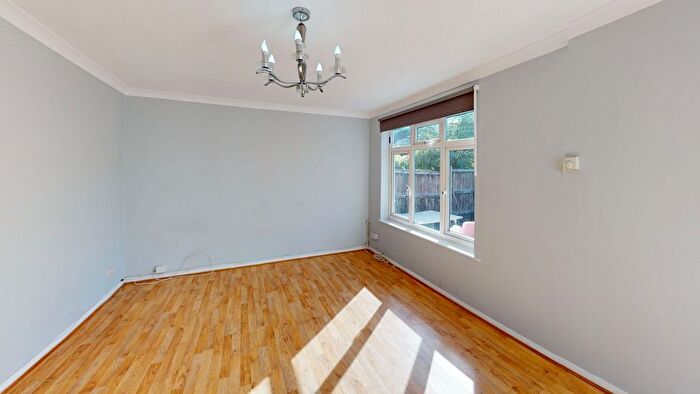 3 Bedroom Terraced House To Rent In Greyhound Terrace, London, SW16