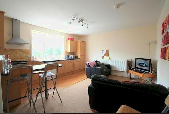 4 Bedroom Flat To Rent In Heaton Place, Newcastle Upon Tyne, NE6