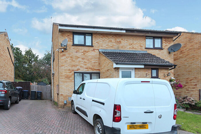 2 Bedroom Semi-Detached House To Rent In Piccadilly Close, Northampton, NN4