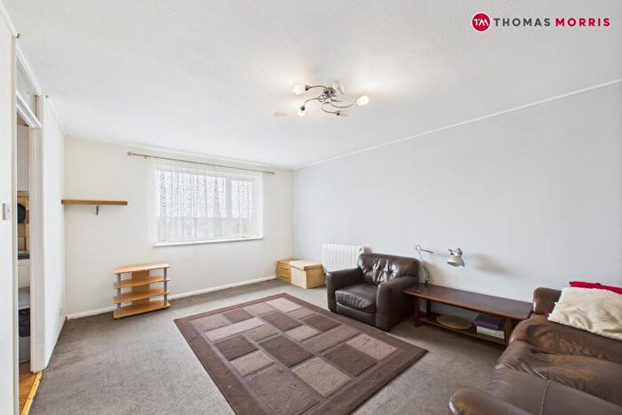 2 Bedroom Apartment For Sale In Tennyson Close, Royston, Hertfordshire, SG8