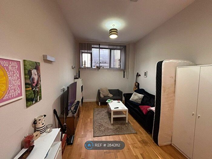 1 Bedroom Flat To Rent In Staines Road West, Sunbury-On-Thames, TW16