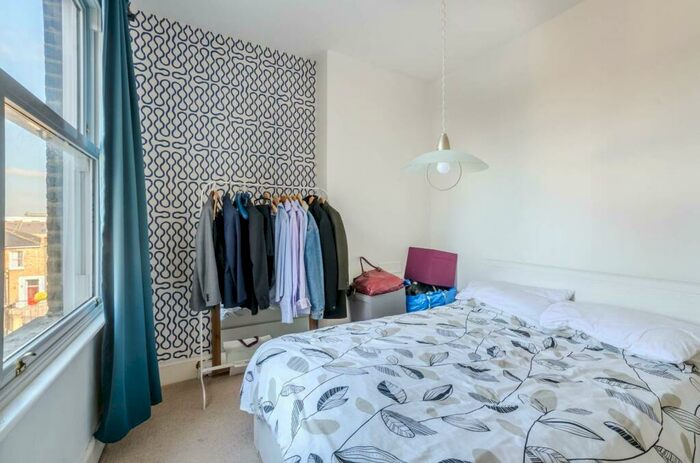 2 Bedroom Flat To Rent In Peckham Rye, East Dulwich, London, SE15