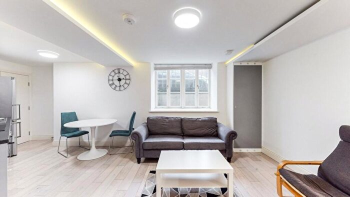 2 Bedroom Apartment To Rent In Anglers Lane, NW5