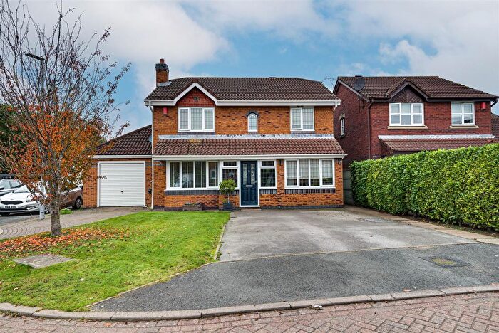 4 Bedroom Detached House For Sale In Meadowgate Close, Ettiley Heath, CW11