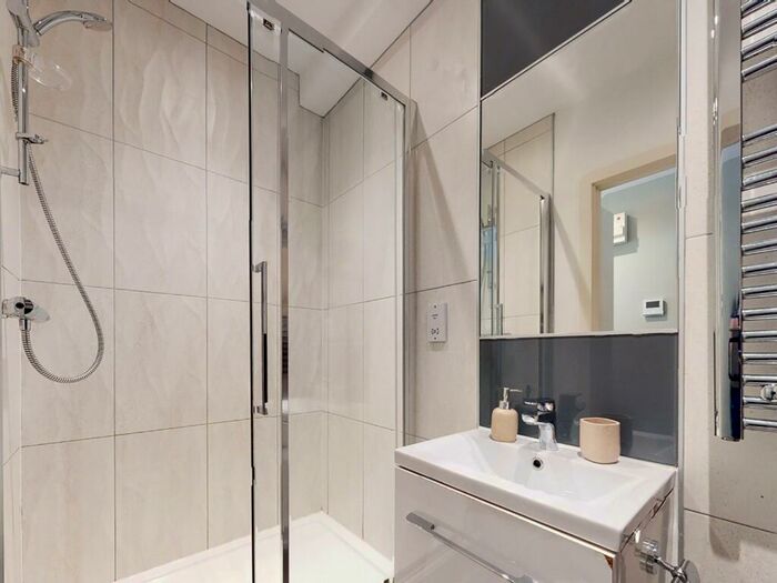 Apartment To Rent In Apt, Park Square Residence #, LS1