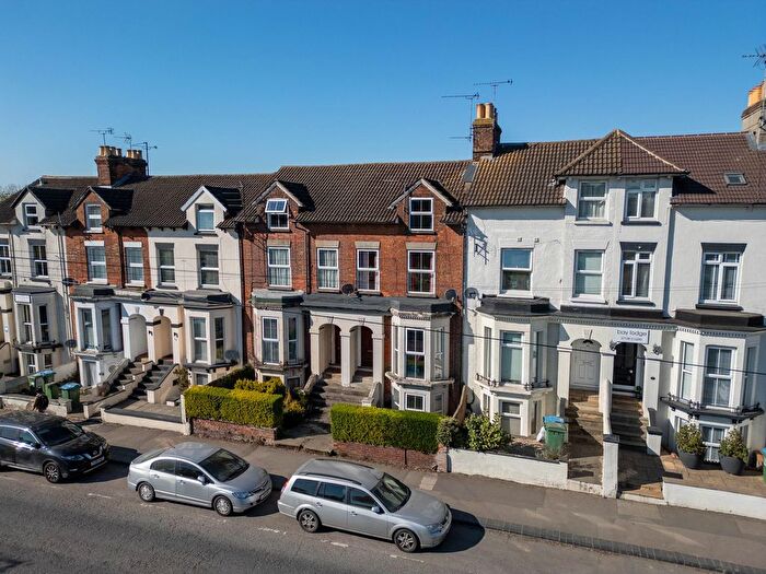 10 Bedroom Property For Sale In Tring Road, Aylesbury, HP20