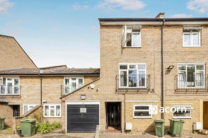 4 Bedroom Terraced House To Rent In Melbourne Mews, London, SW9