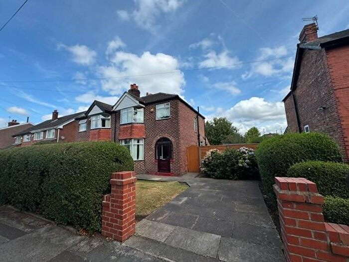 3 Bedroom Semi-Detached House To Rent In Victoria Road, Sale, M33