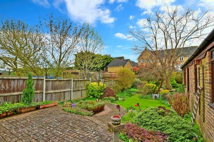 2 Bedroom Semi-Detached House For Sale In Bush Road, Cuxton, Rochester, Kent, ME2