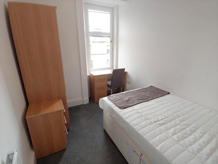 4 Bedroom Flat To Rent In Morrison Street, Edinburgh, EH3