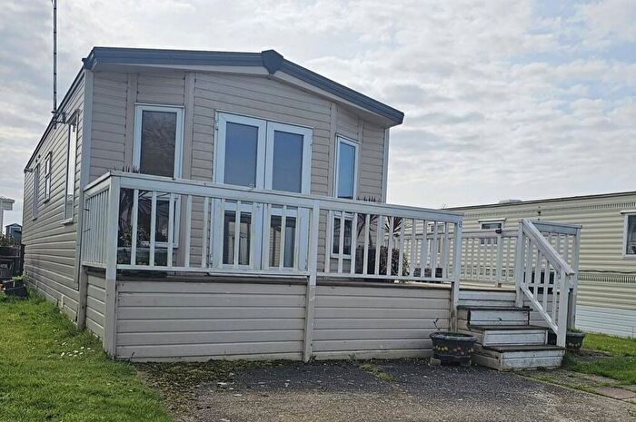 2 Bedroom Caravan For Sale In Flag Hill, Great Bentley, Colchester, CO7