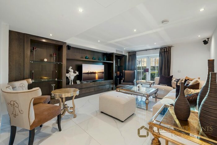 3 Bedroom Flat To Rent In Arcadia House, Imperial Wharf, Imperial Cresent, SW6