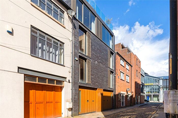 4 Bedroom Terraced House To Rent In Southern Street, Manchester, Greater Manchester, M3