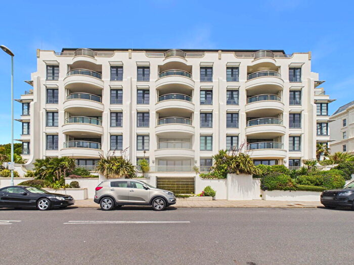 2 Bedroom Apartment For Sale In Warnes, Steyne Gardens, Worthing, BN11