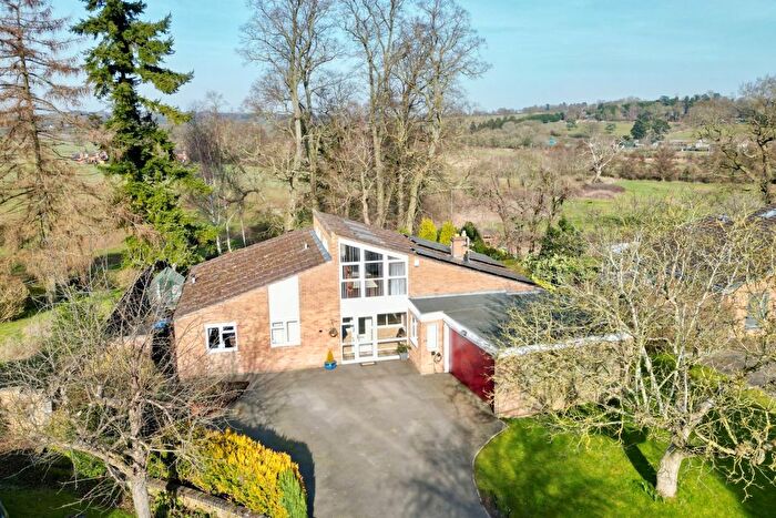 3 Bedroom Detached Bungalow For Sale In Cedar Hythe, Chapel Brampton, Northamptonshire, NN6