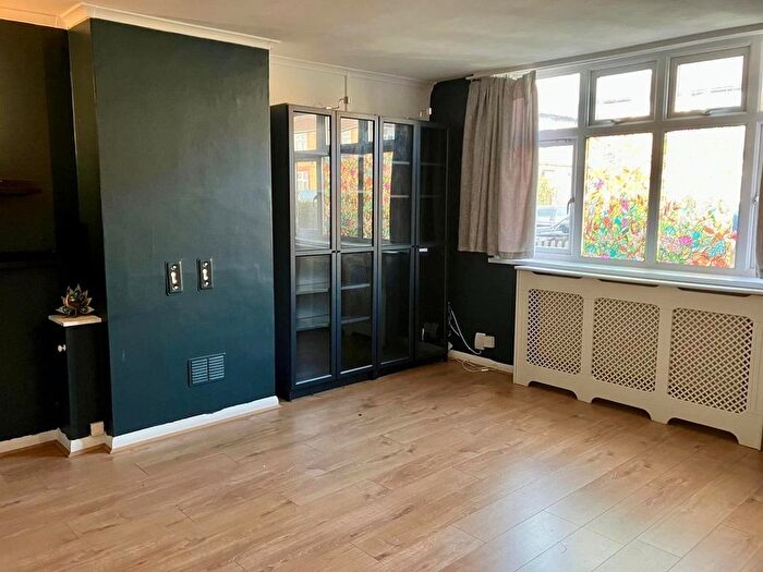 1 Bedroom Maisonette To Rent In Latymer Way, London, N9