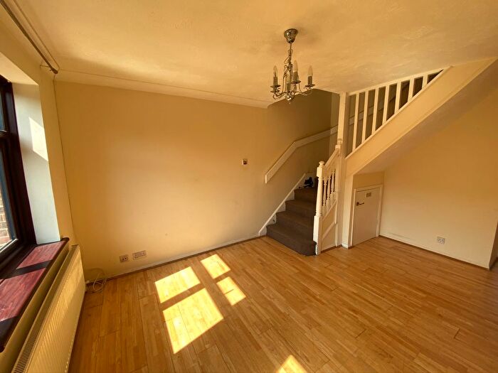 1 Bedroom Terraced House To Rent In Sharpness Close, Hayes, UB4