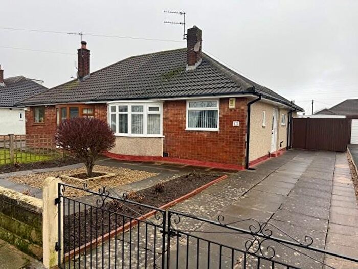 2 Bedroom Semi-Detached Bungalow For Sale In Kings Road, Wrose, Bradford, BD2