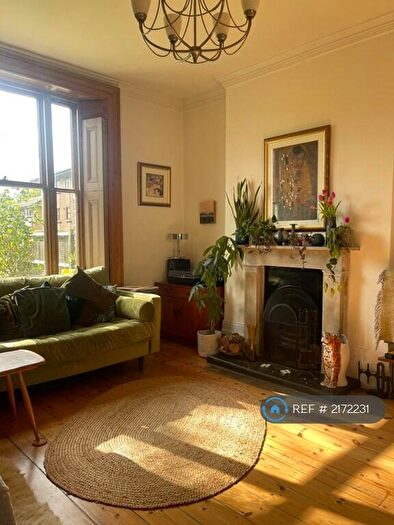 2 Bedroom Flat To Rent In Blackheath, London, SE13