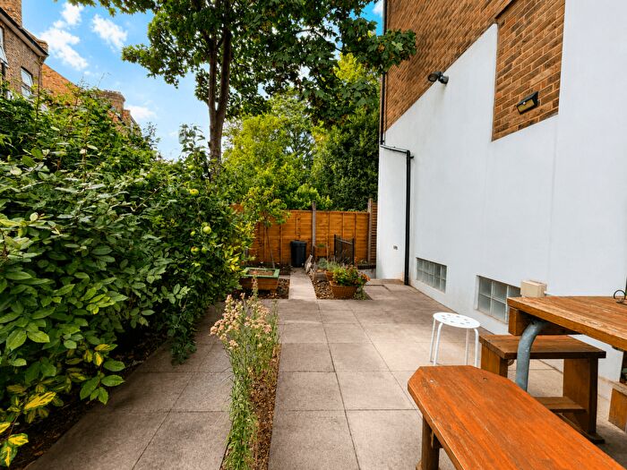 2 Bedroom Apartment To Rent In Clarence Road, London, E5