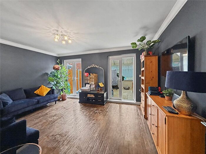 3 Bedroom Terraced House For Sale In Vineyard Mews, Rainham, Kent, ME8