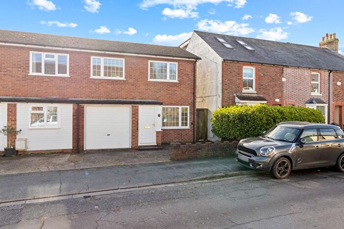 3 Bedroom Semi Detached House For Sale In Grove Road, Chichester, PO19