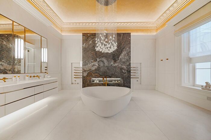 5 Bedroom Town House For Sale In Lowndes Place, London, SW1X - Photo 6