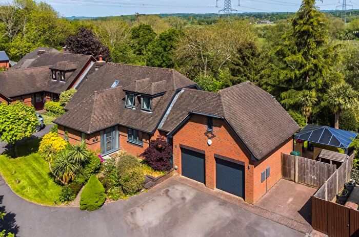 4 Bedroom Detached House For Sale In Twyford Road, Allbrook, SO50