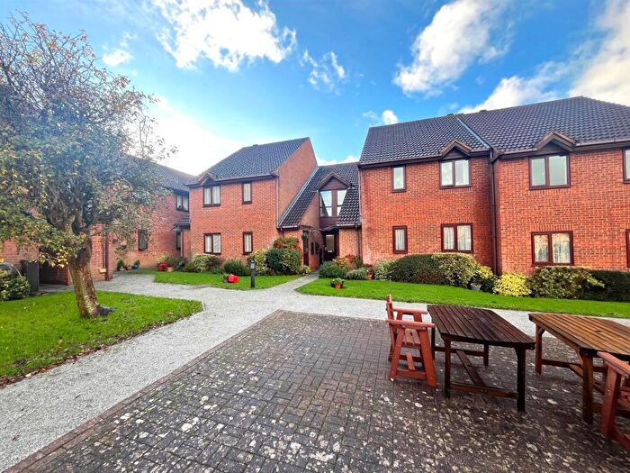 2 Bedroom Retirement Property For Sale In Fallodon Court, Henleaze Level Access To Doctors & Waitrose Supermarket, BS9