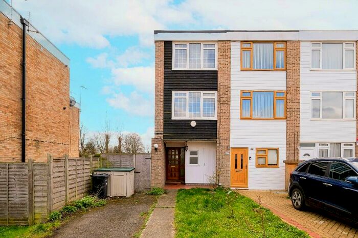 3 Bedroom End Of Terrace House To Rent In Roycroft Close, London, E18