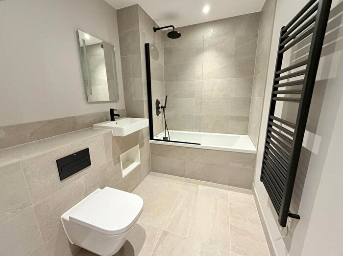 2 Bedroom Apartment For Sale In The Pressworks, Northwood Street, Jewellery Quarter, B3