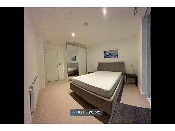 1 Bedroom Flat To Rent In Maine Tower, London, E14