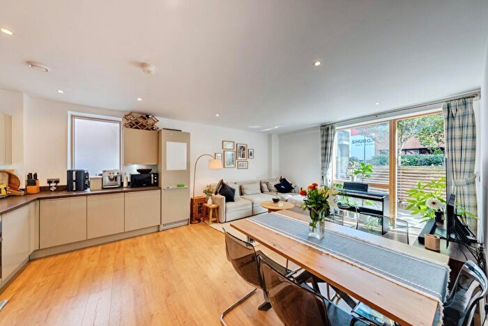 1 Bedroom Flat For Sale In Violet Road, London, E3