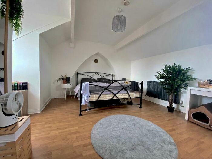 2 Bedroom Flat To Rent In Sandygate Rd, Crosspool, Sheffield, S10