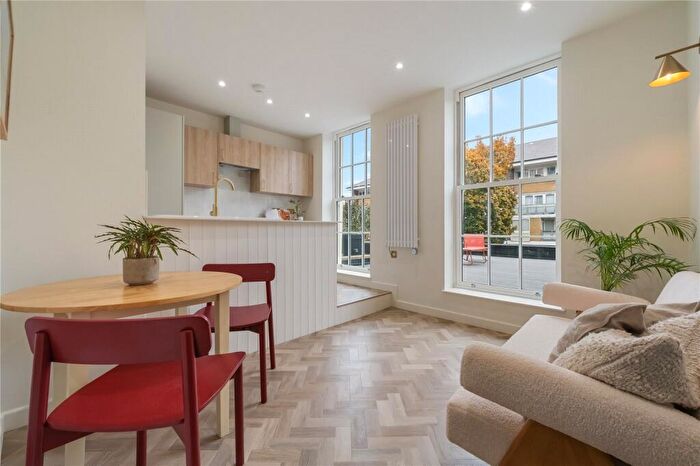 1 Bedroom Apartment For Sale In Caledonian Road, London, N1