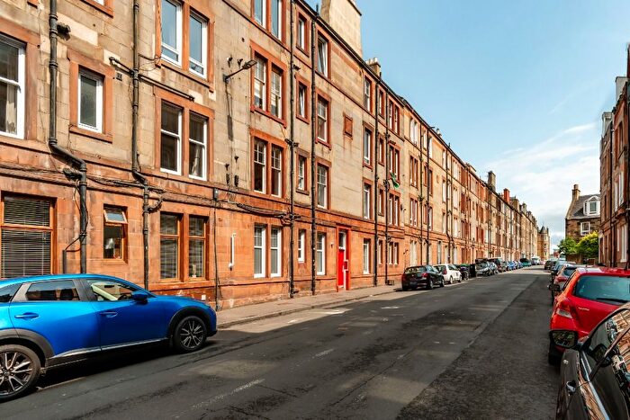 1 Bedroom Flat To Rent In Rossie Place, Edinburgh, EH7