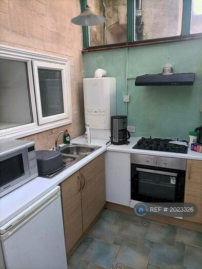 Studio To Rent In Redland, Bristol, BS6