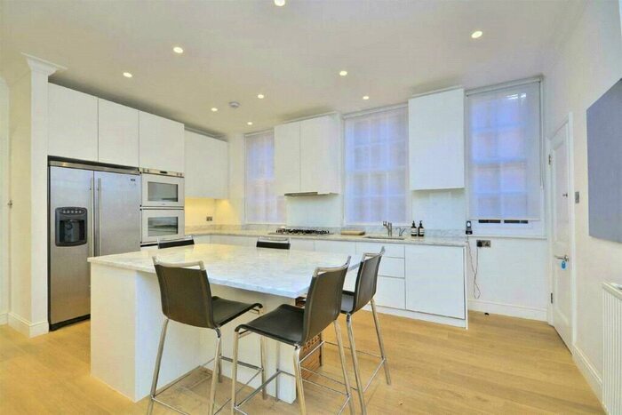 5 Bedroom Apartment To Rent In Greenaway Gardens, Hampstead, NW3