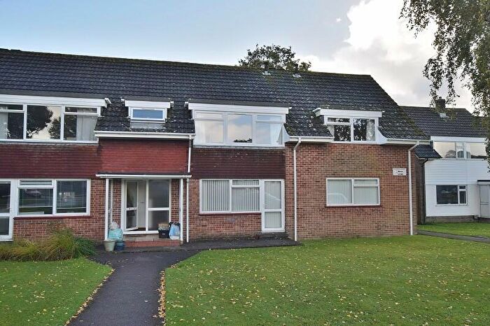 2 Bedroom Flat To Rent In Keswick Road, New Milton, Hampshire., BH25