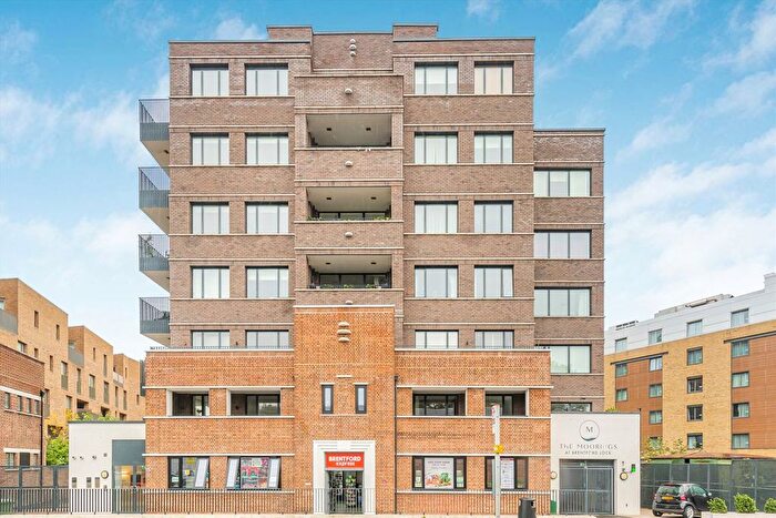 2 Bedroom Flat To Rent In Commerce Road, Brentford, TW8