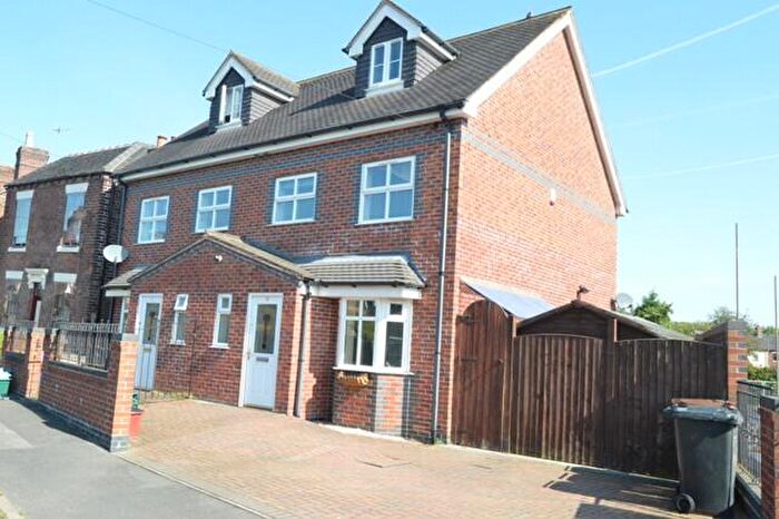 4 Bedroom Semi-Detached House To Rent In Vale Street, Newcastle-under-Lyme, ST5