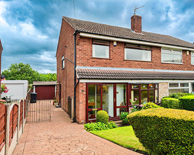 3 Bedroom Semi-Detached House For Sale In Jacobsen Avenue, Newton, Hyde, SK14