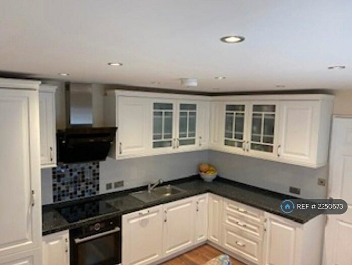 3 Bedroom End Of Terrace House To Rent In Jessie Blythe Lane, London, N19