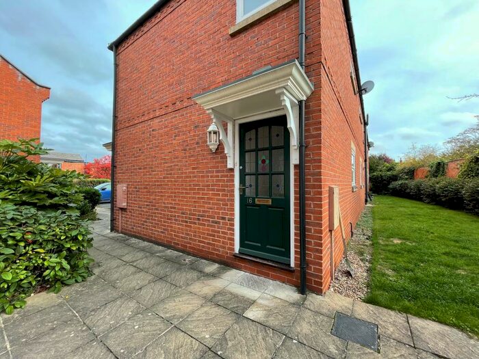 2 Bedroom Ground Flat To Rent In Oakfields Road, West Bridgford, NG2