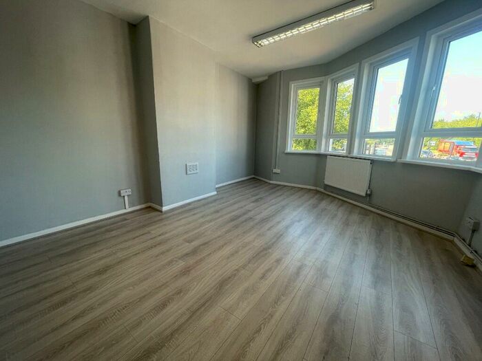 1 Bedroom Apartment To Rent In Hearsall Lane, Coventry, West Midlands, CV5