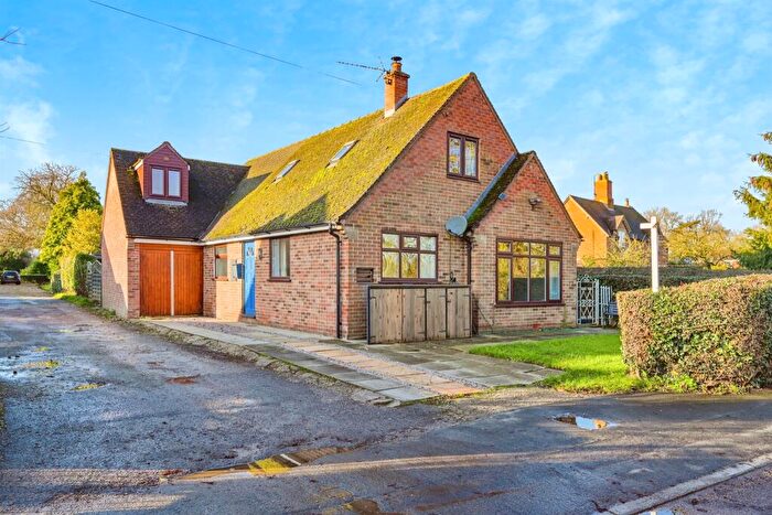 3 Bedroom Detached Bungalow For Sale In ., Ashbourne, DE6